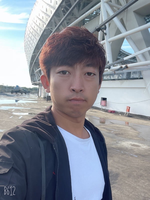 绅士大男孩的第一张照片--鞍山残疾人相亲网